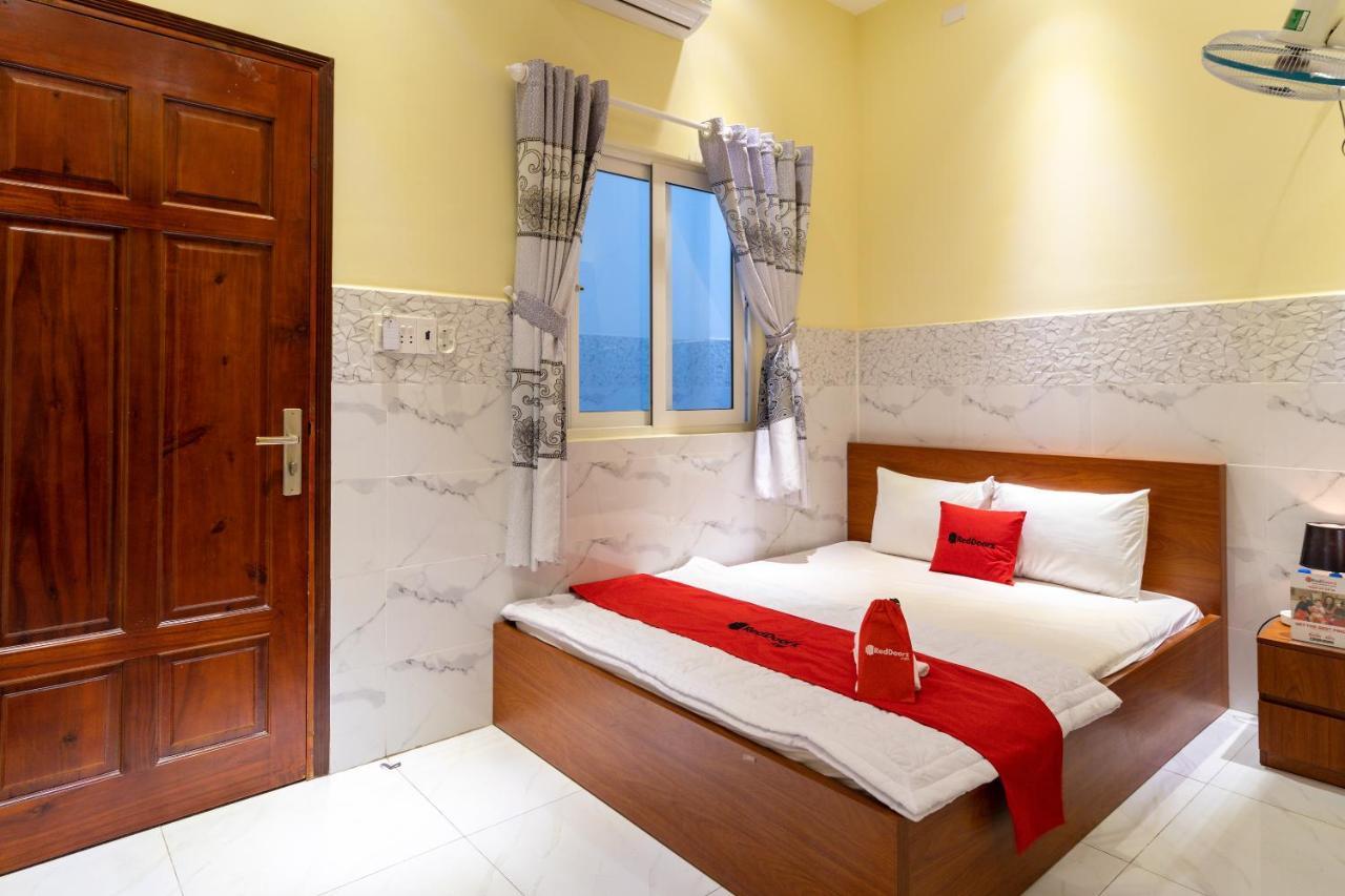 Reddoorz Near Etown 4 Hotel Ho Chi Minh City Exterior photo